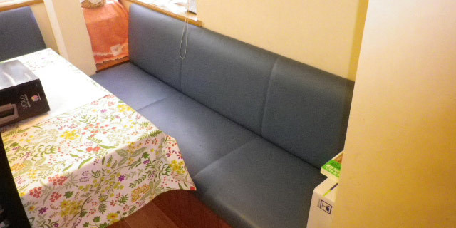 福岡を拠点にアパート・マンションのリフォーム・リノベーションをするホームドクター美雲の内装の事例／U邸造り付けソファー張替え